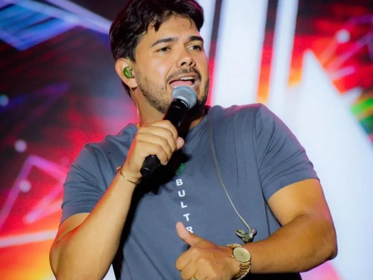 Jefferson Arretado em Olivedos/PB (Praça Pública)