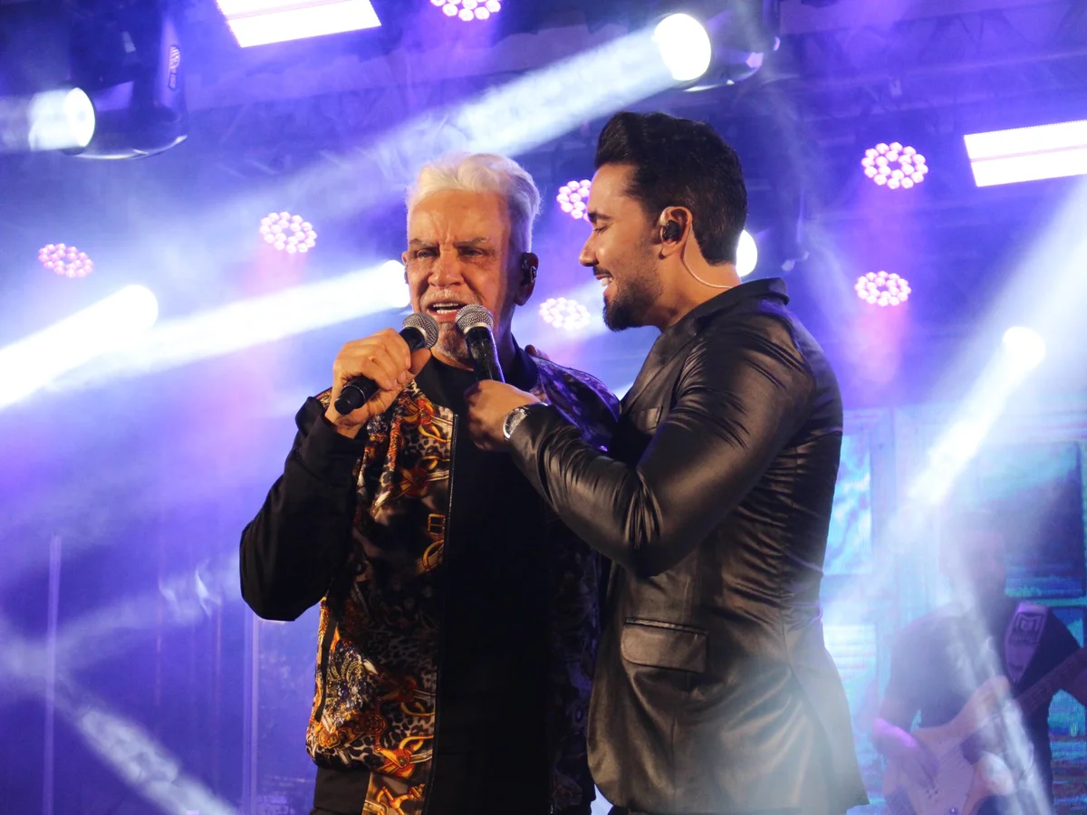 Matogrosso & Mathias em Buritizeiro - MG no Arraial dos Buritis